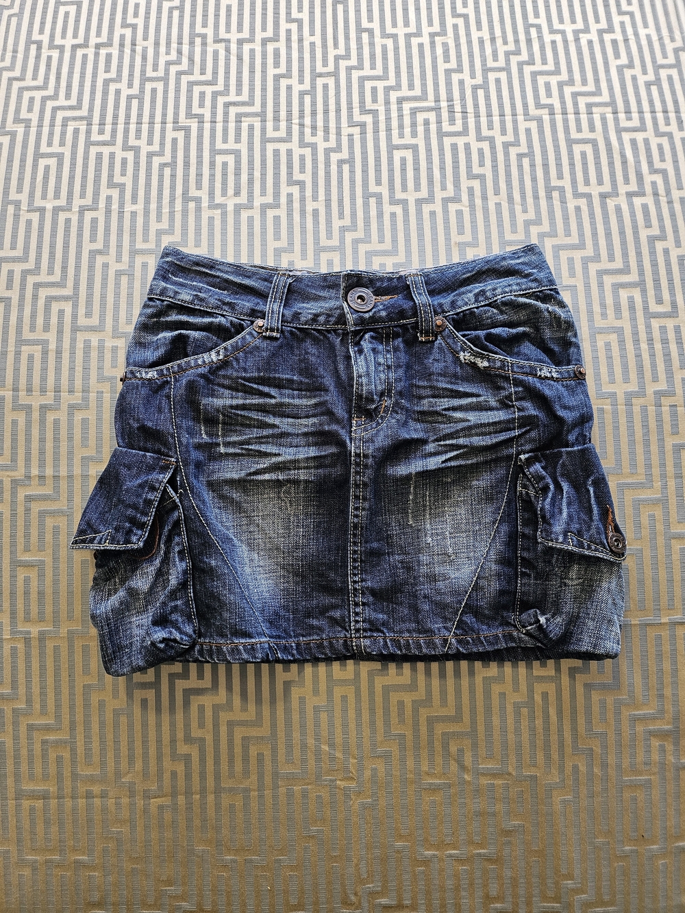 Casual Blue Denim Mini Skirt with Cargo Pockets